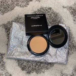 ☮️NIB Mac Studio Fix Powder Foundation NW25 ☮️